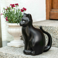 Gießkanne schwarze Katze